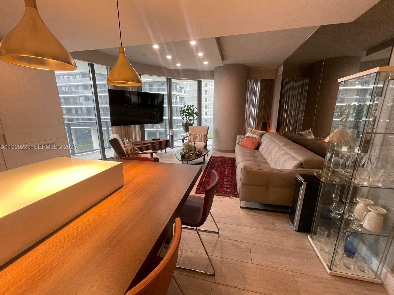 BRICKELL HEIGHTS EAST CON - Residential Lease