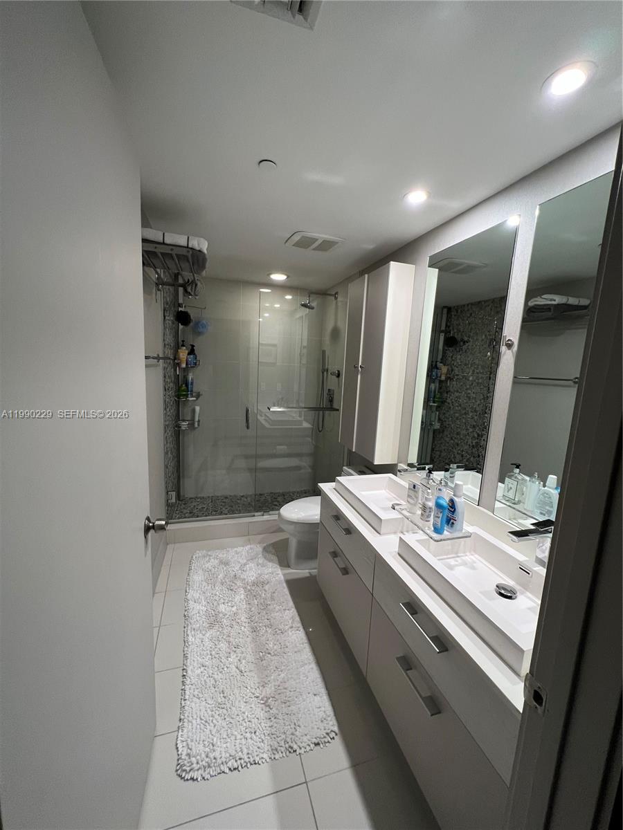 BRICKELL HEIGHTS EAST CON - Residential Lease