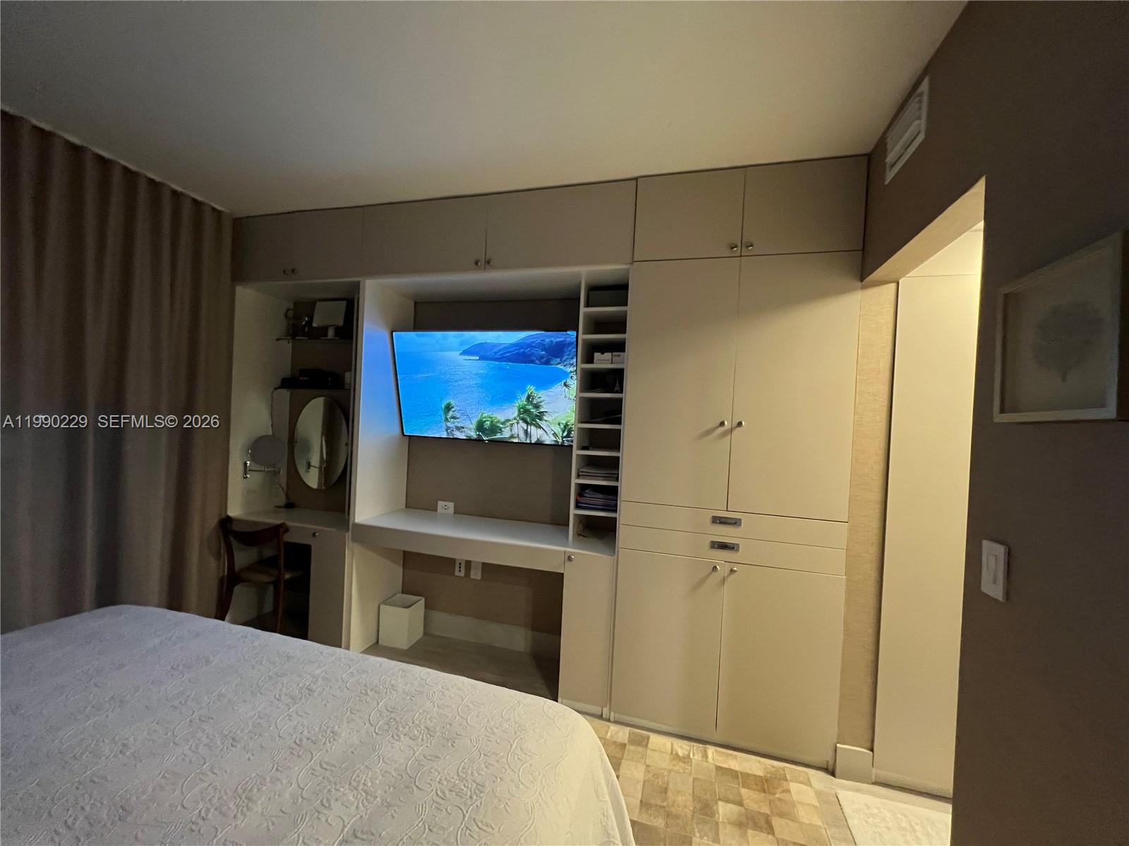 BRICKELL HEIGHTS EAST CON - Residential Lease