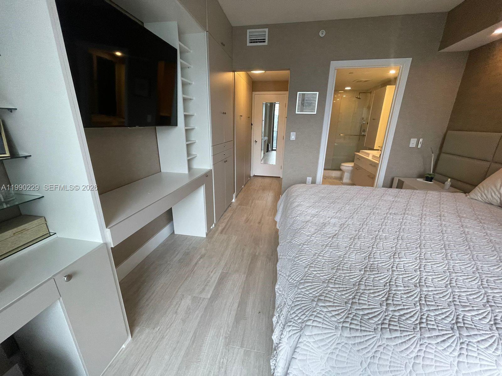 BRICKELL HEIGHTS EAST CON - Residential Lease