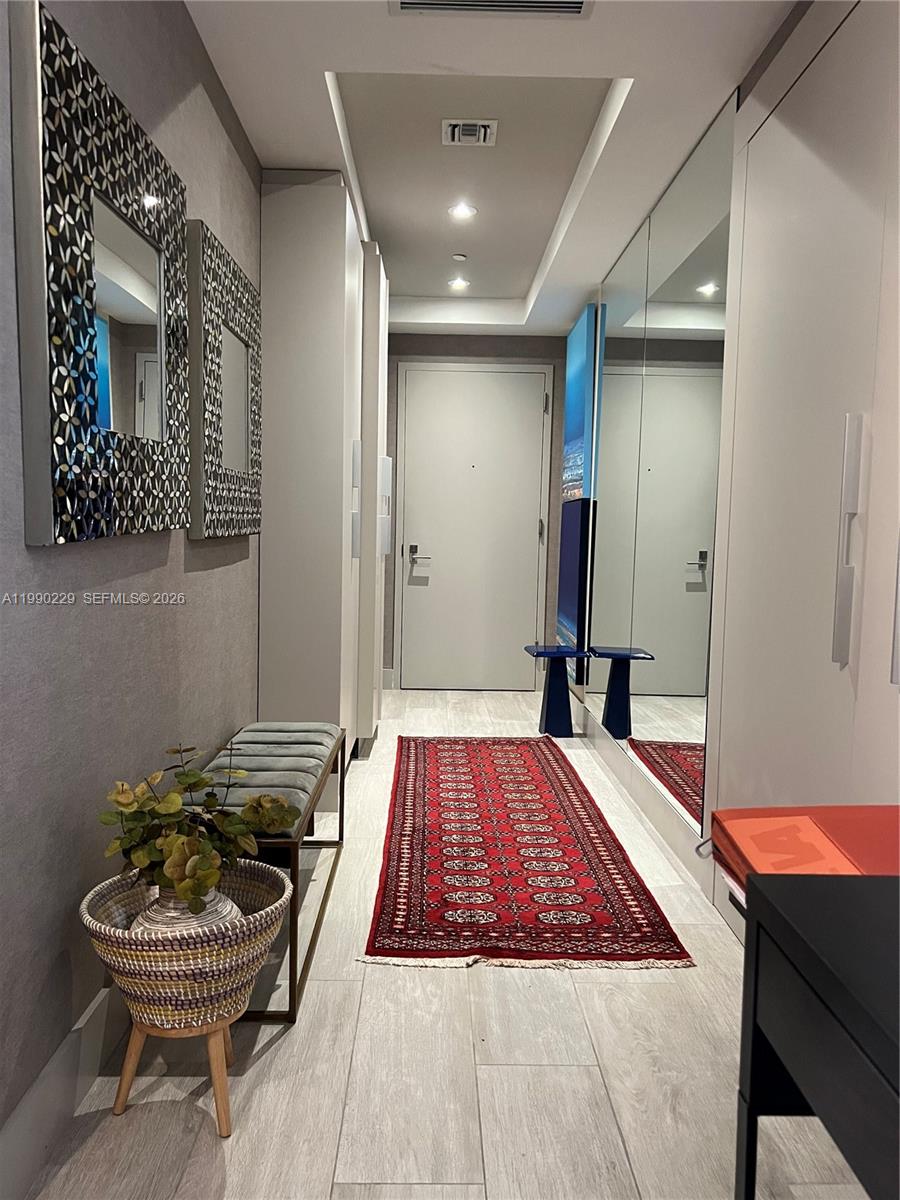 BRICKELL HEIGHTS EAST CON - Residential Lease