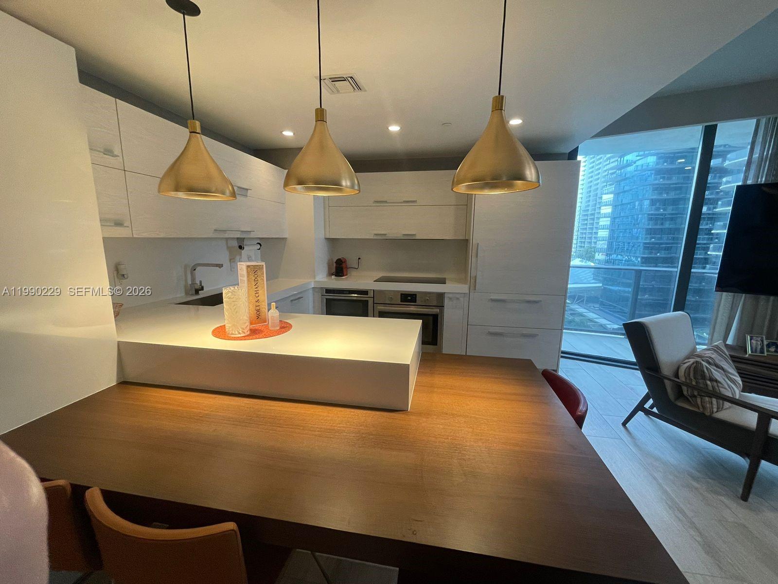 BRICKELL HEIGHTS EAST CON - Residential Lease
