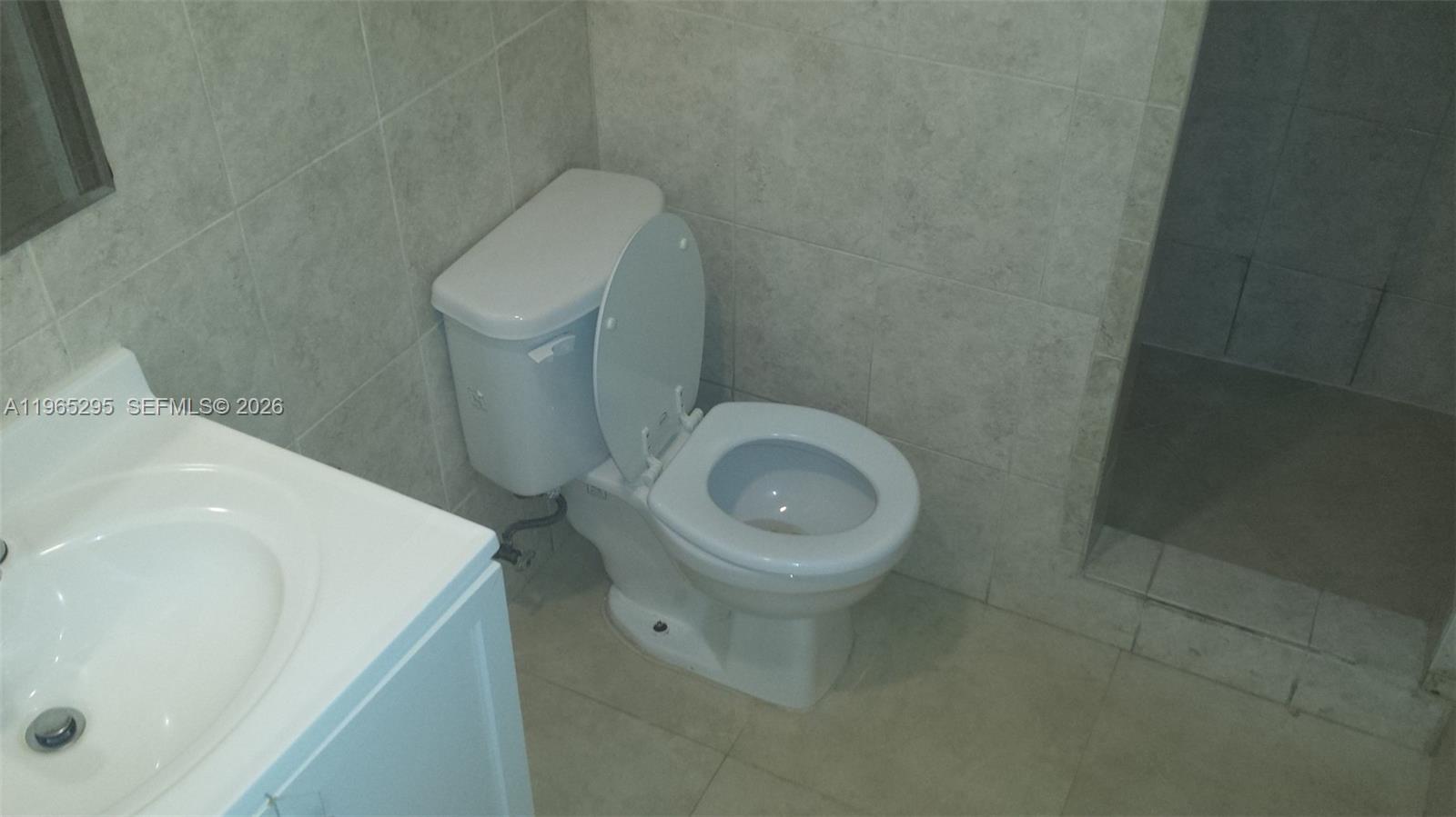 MONTECARLO CONDO - Residential Lease