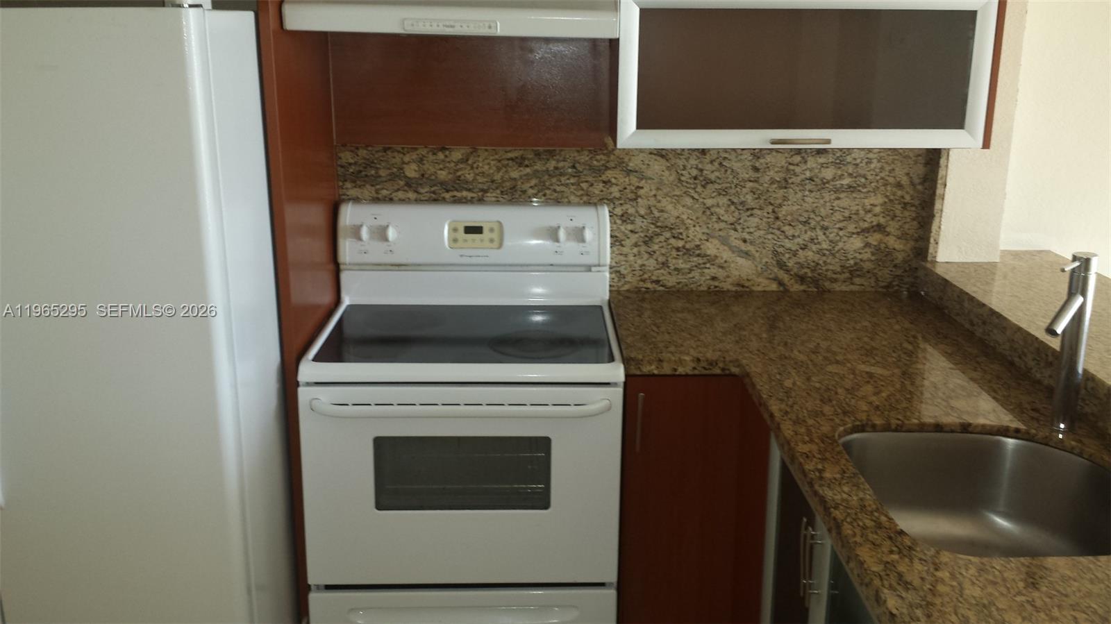 MONTECARLO CONDO - Residential Lease