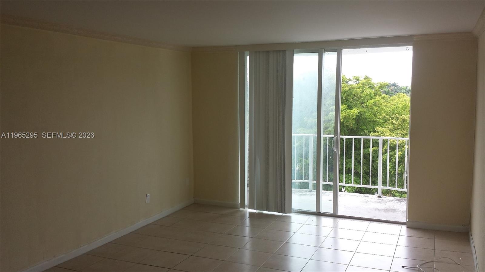 MONTECARLO CONDO - Residential Lease