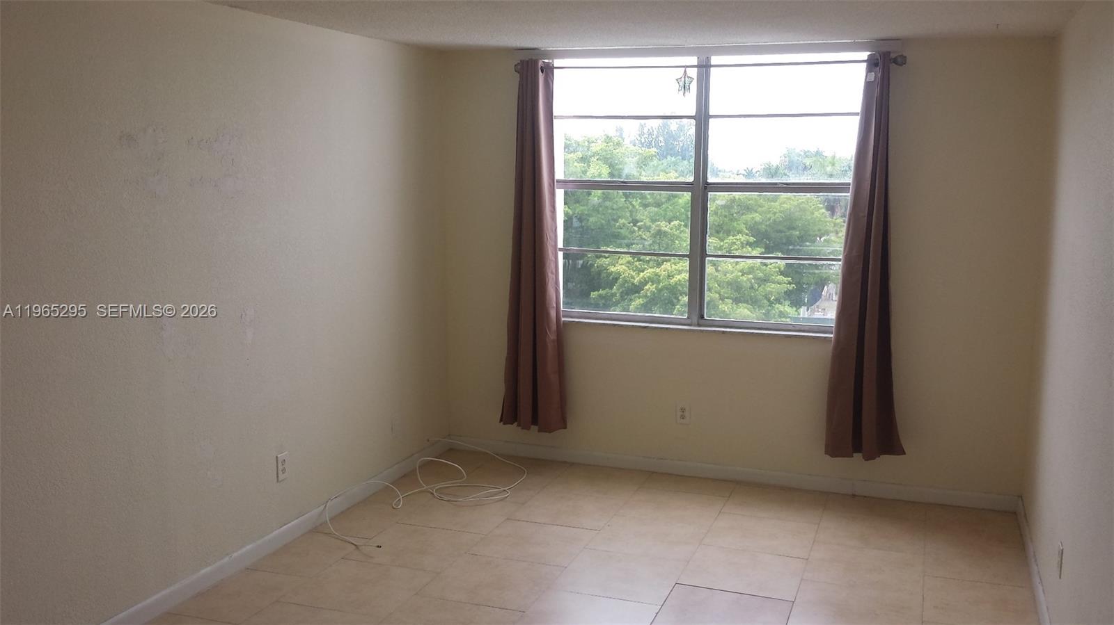 MONTECARLO CONDO - Residential Lease