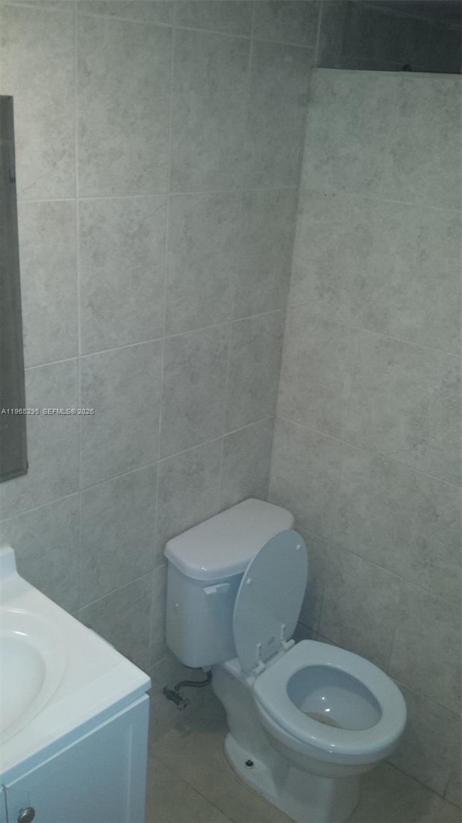 MONTECARLO CONDO - Residential Lease