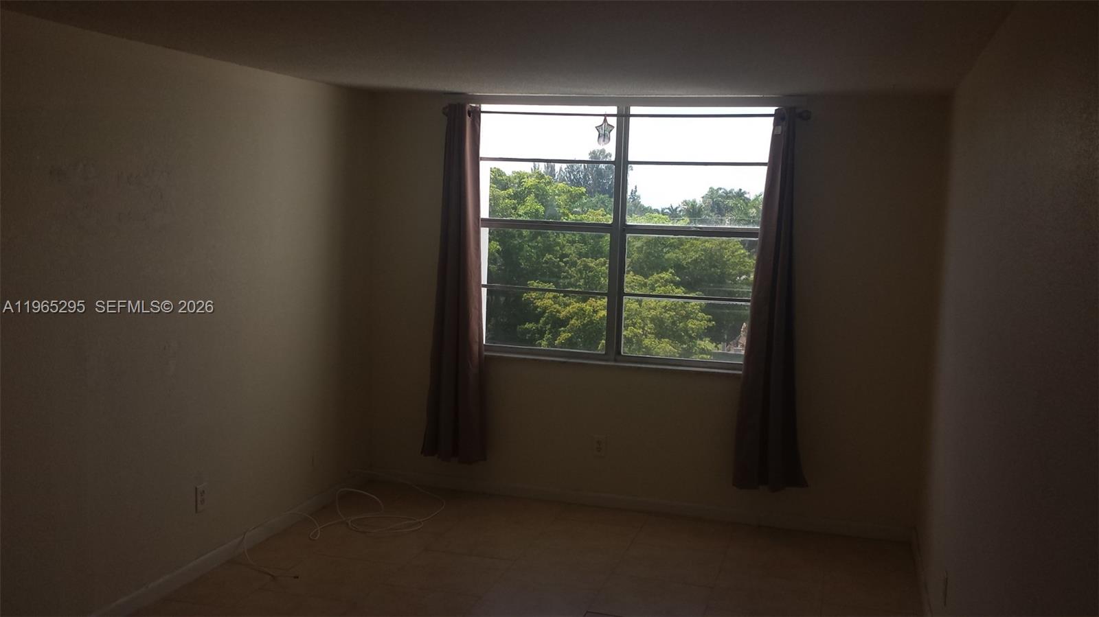 MONTECARLO CONDO - Residential Lease