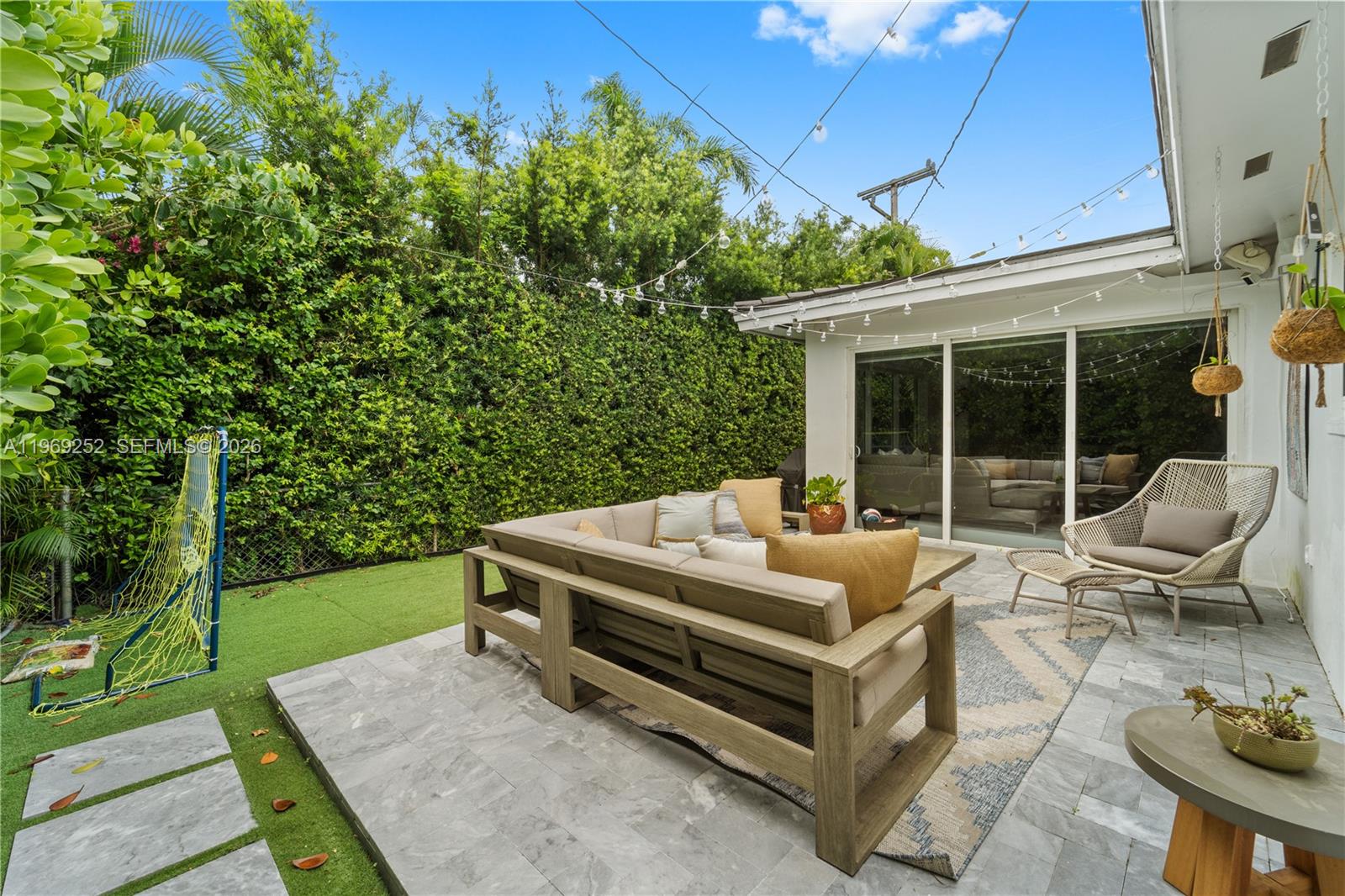 LOUISE PARK - Residential