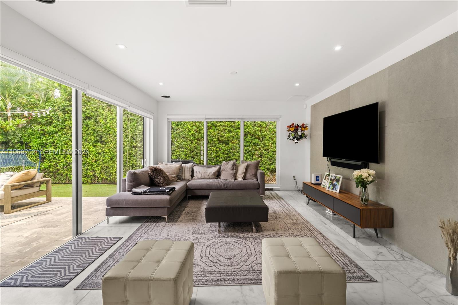 LOUISE PARK - Residential