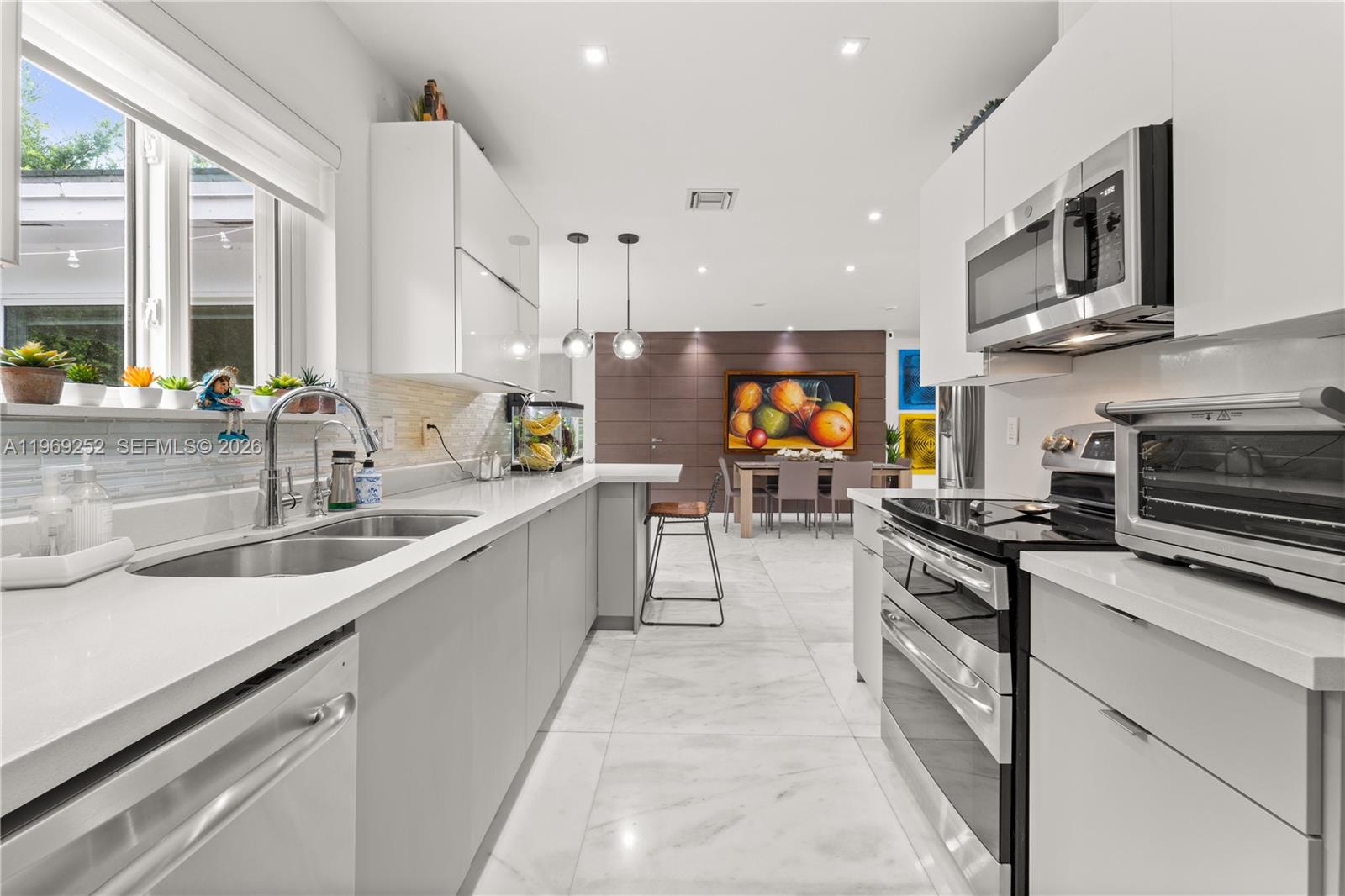 LOUISE PARK - Residential