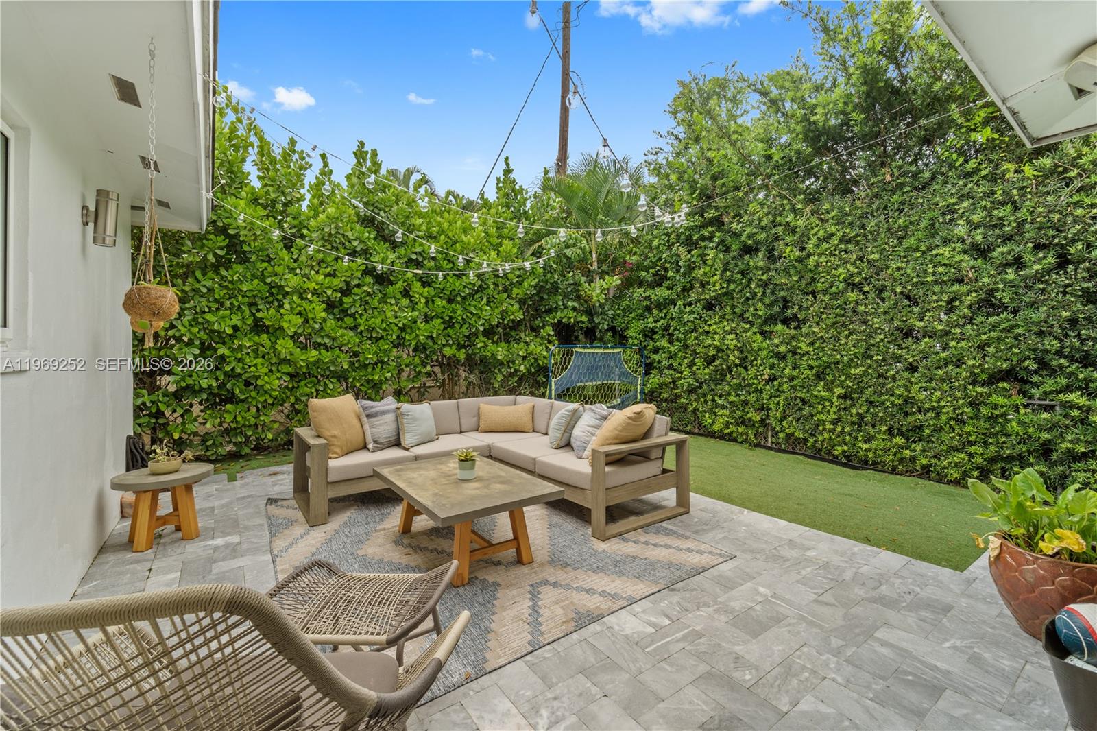 LOUISE PARK - Residential