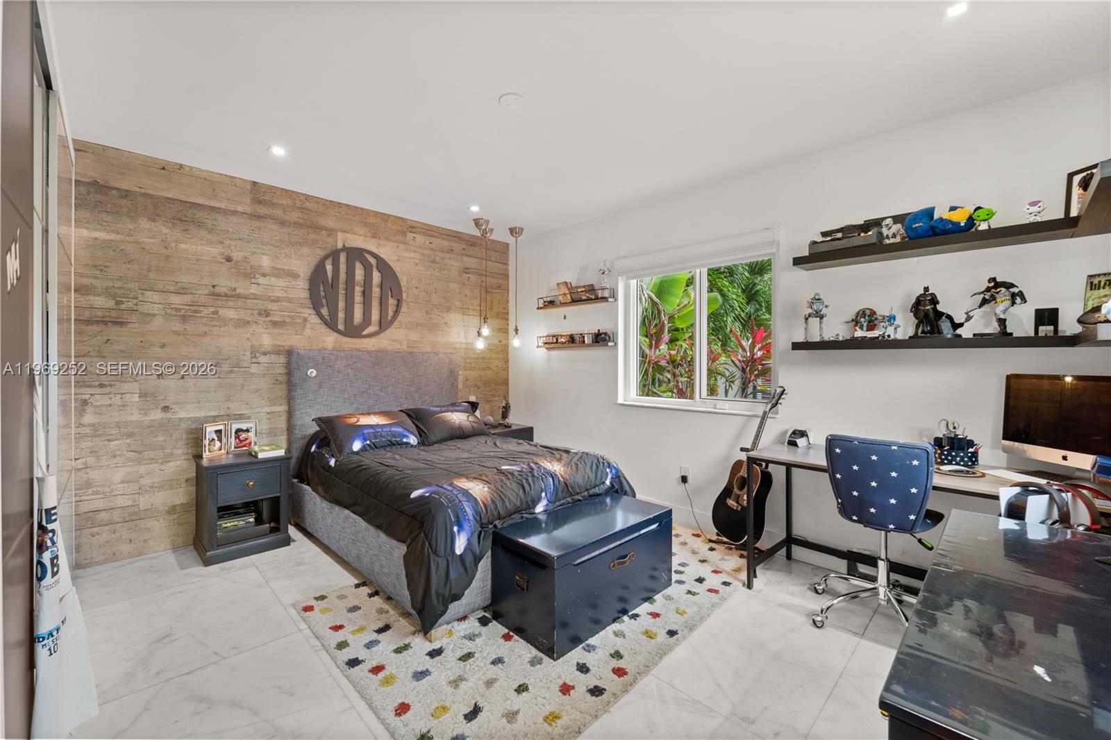 LOUISE PARK - Residential