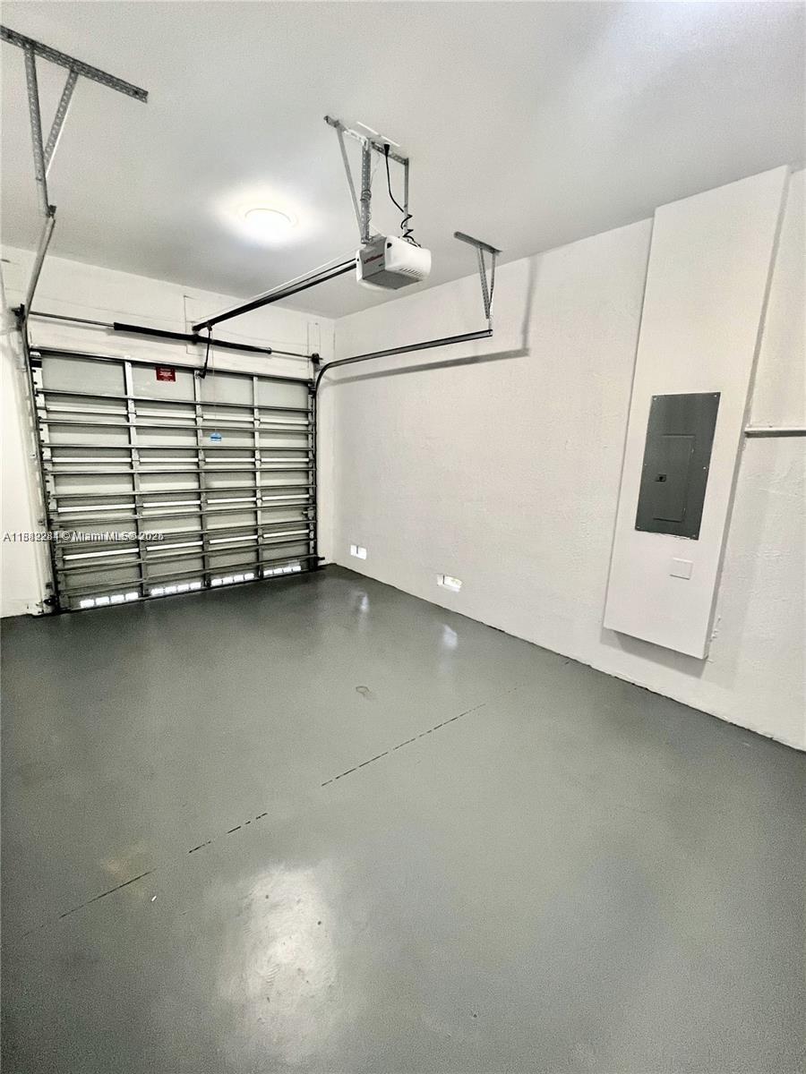 CORNER HOMES AT HAYES STR - Residential Lease