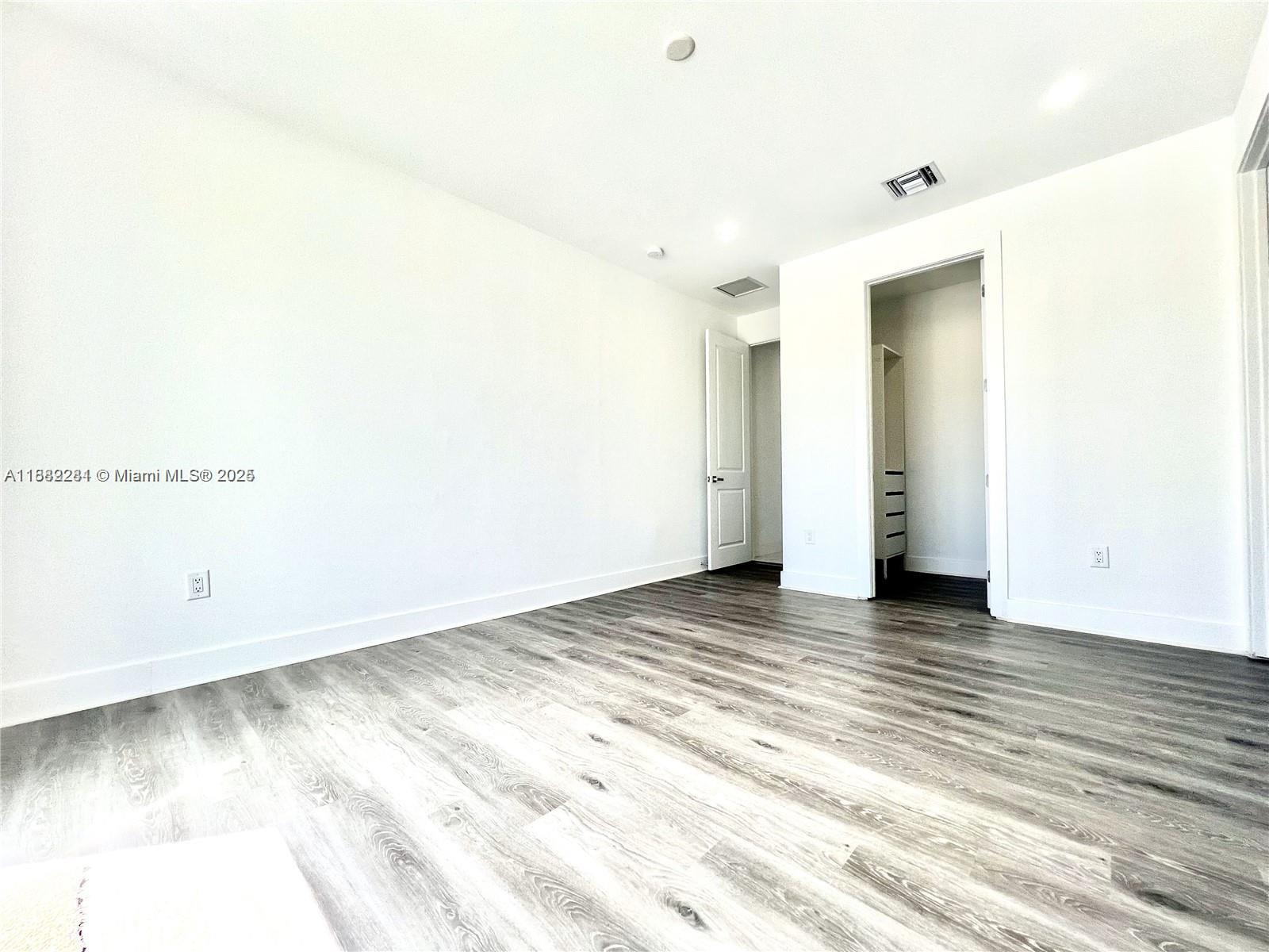 CORNER HOMES AT HAYES STR - Residential Lease