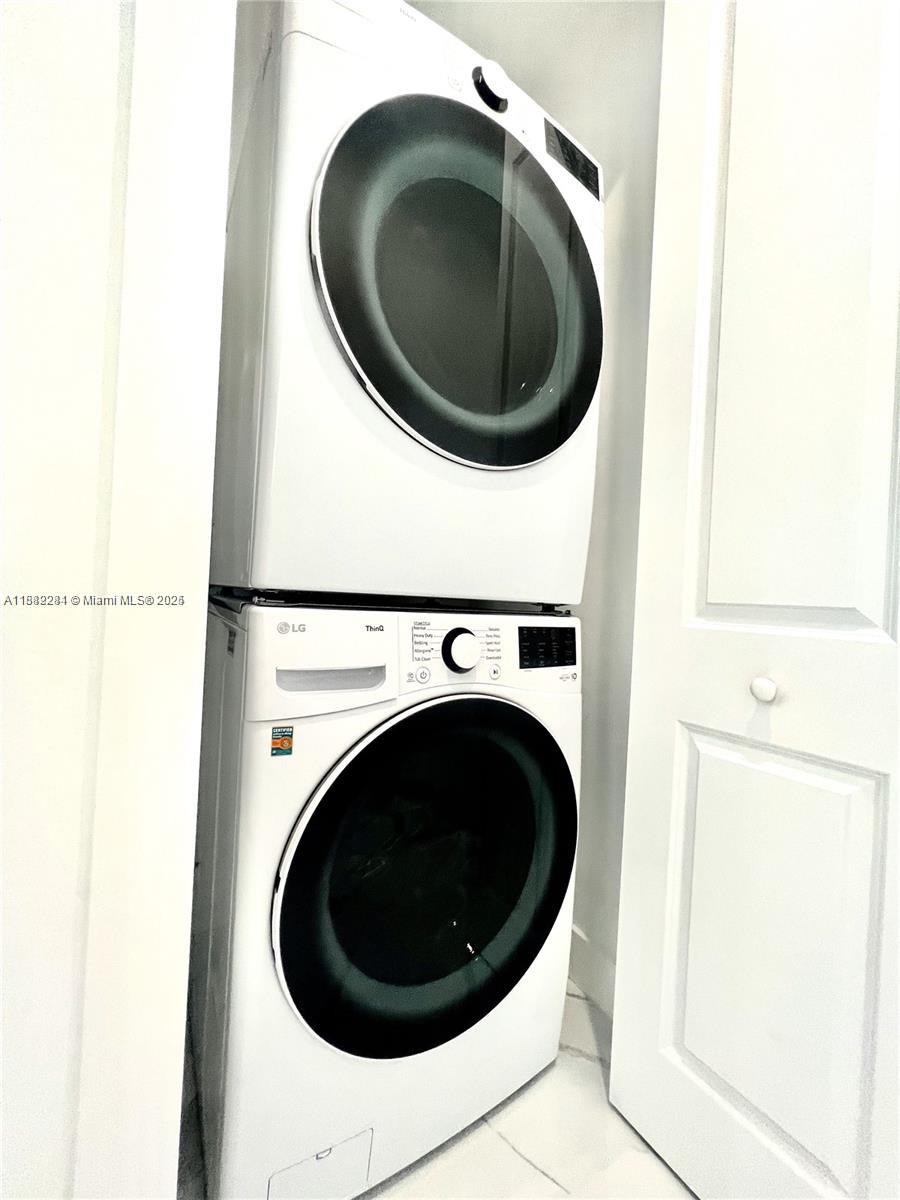 CORNER HOMES AT HAYES STR - Residential Lease