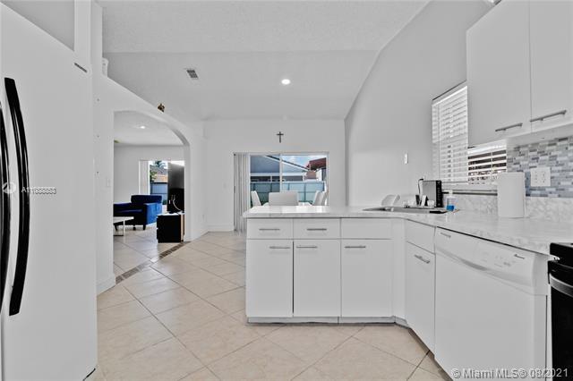 BISCAYNE POINT SOUTH - Residential