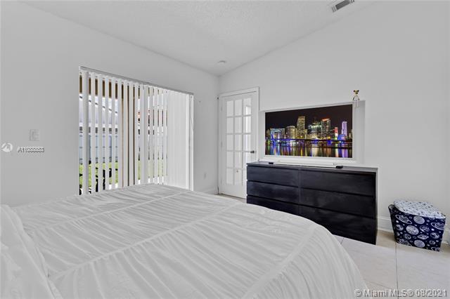 BISCAYNE POINT SOUTH - Residential
