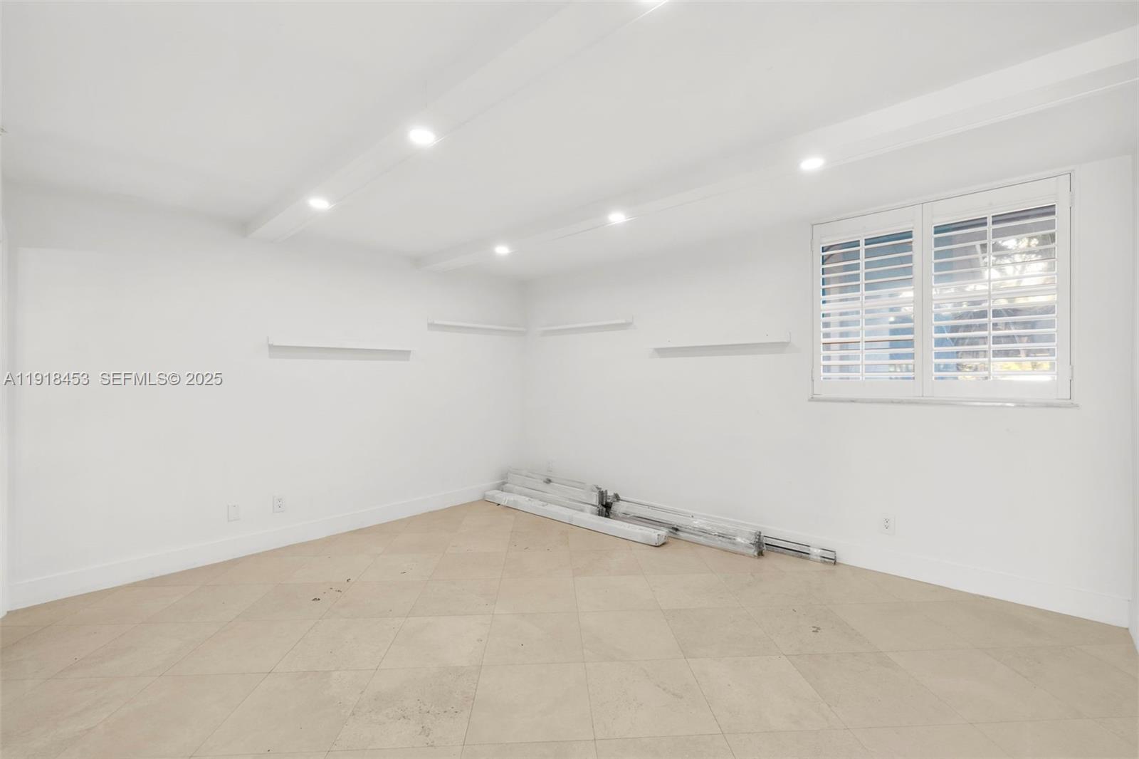 SANDS OF KEY BISCAYNE CON - Residential