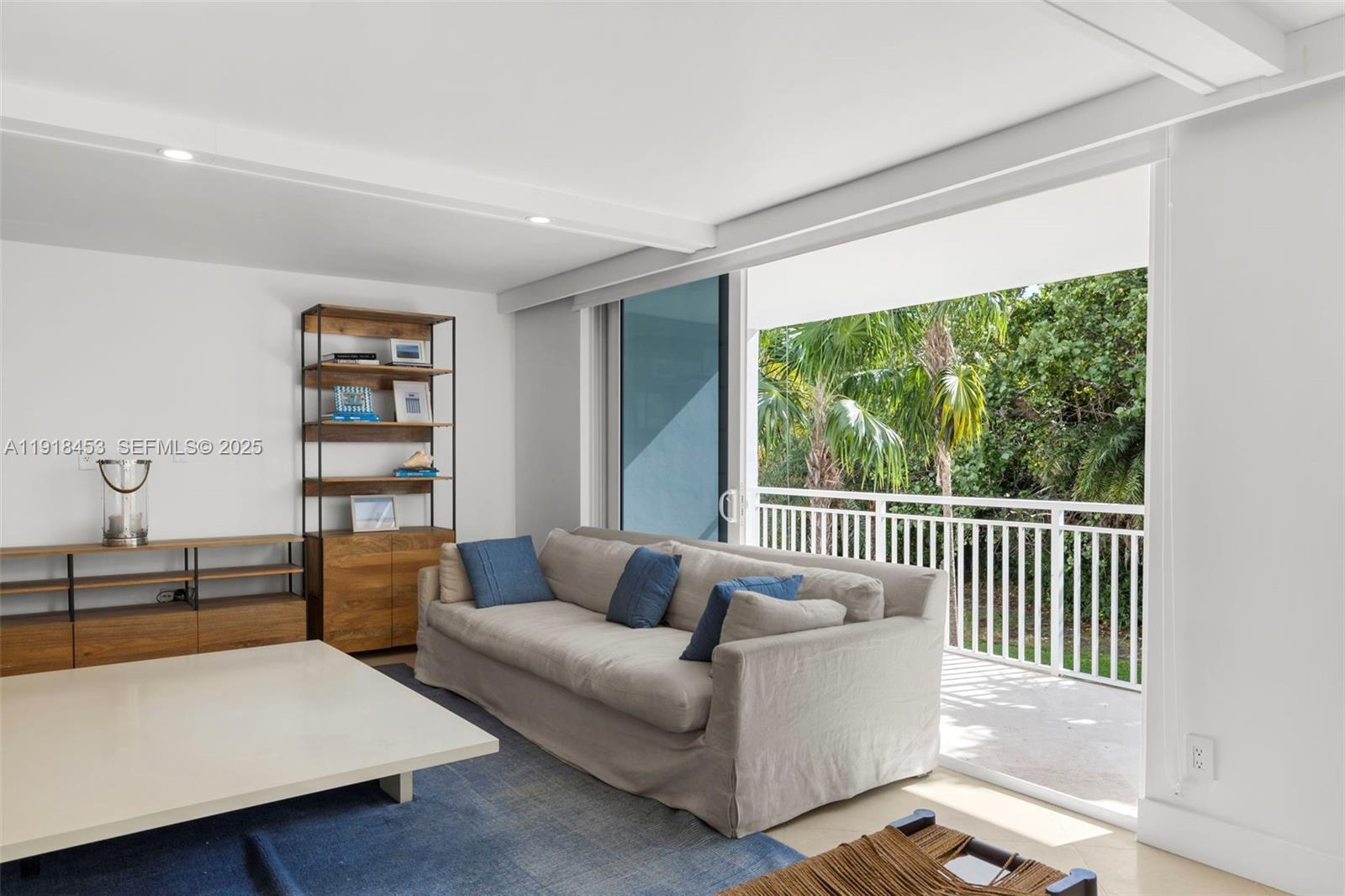 SANDS OF KEY BISCAYNE CON - Residential