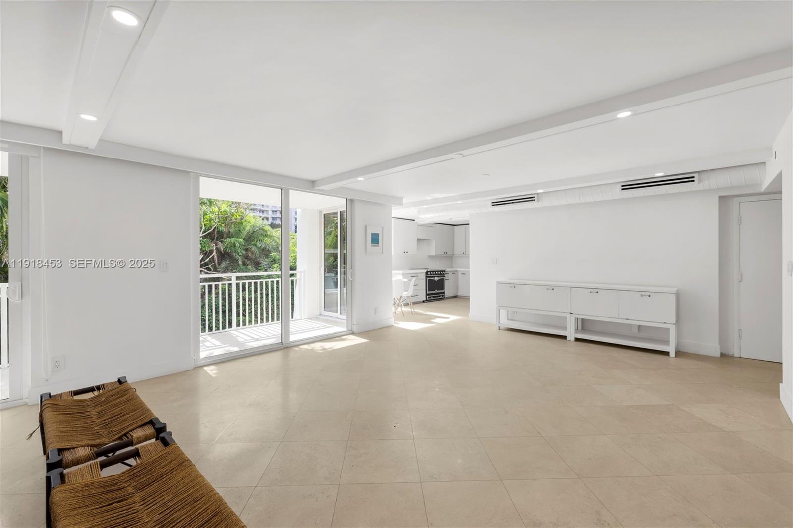 SANDS OF KEY BISCAYNE CON - Residential