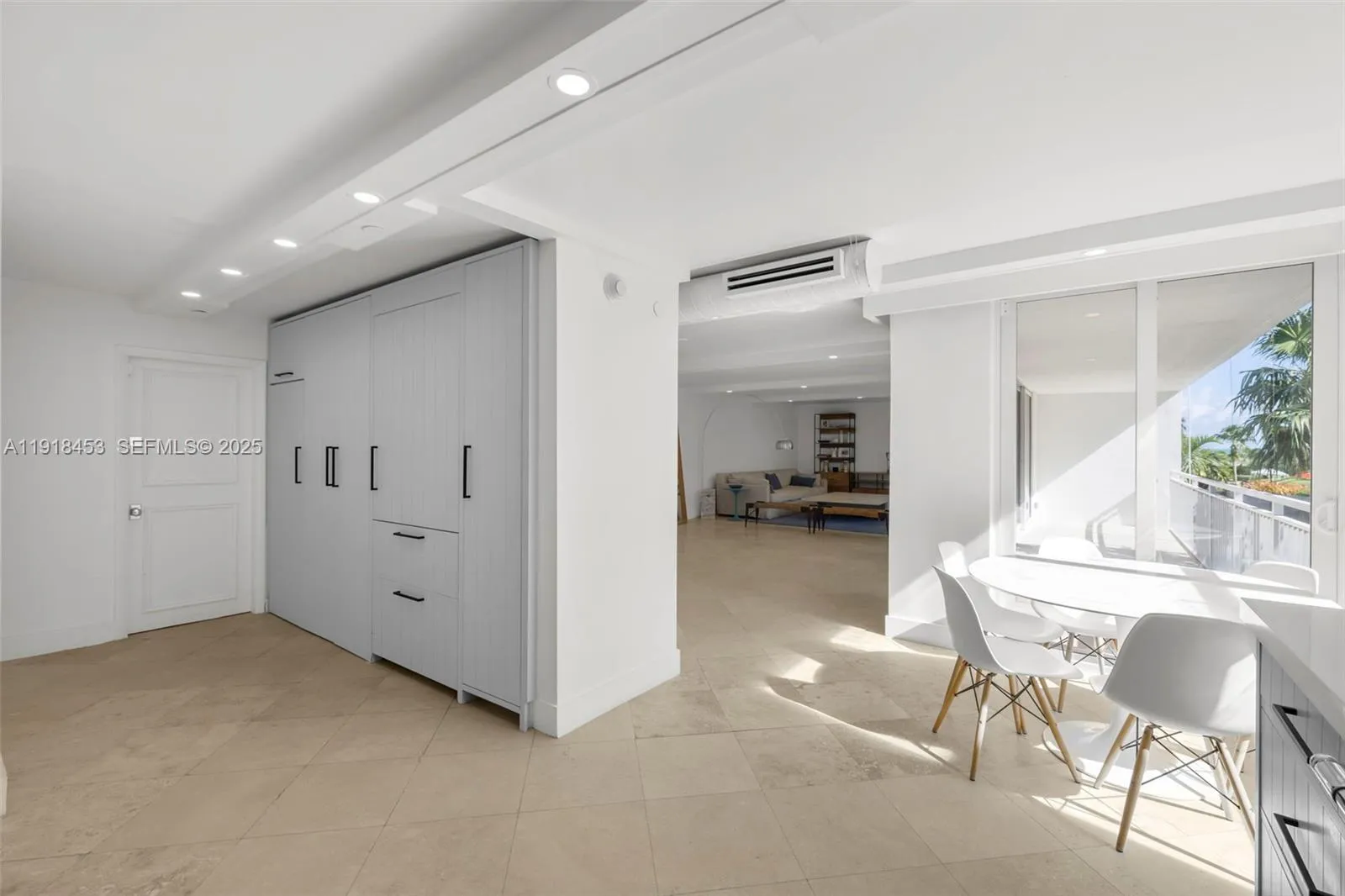 Key Biscayne, Florida 33149, United States, 3 Bedrooms Bedrooms, ,3 BathroomsBathrooms,Residential,Active,247550