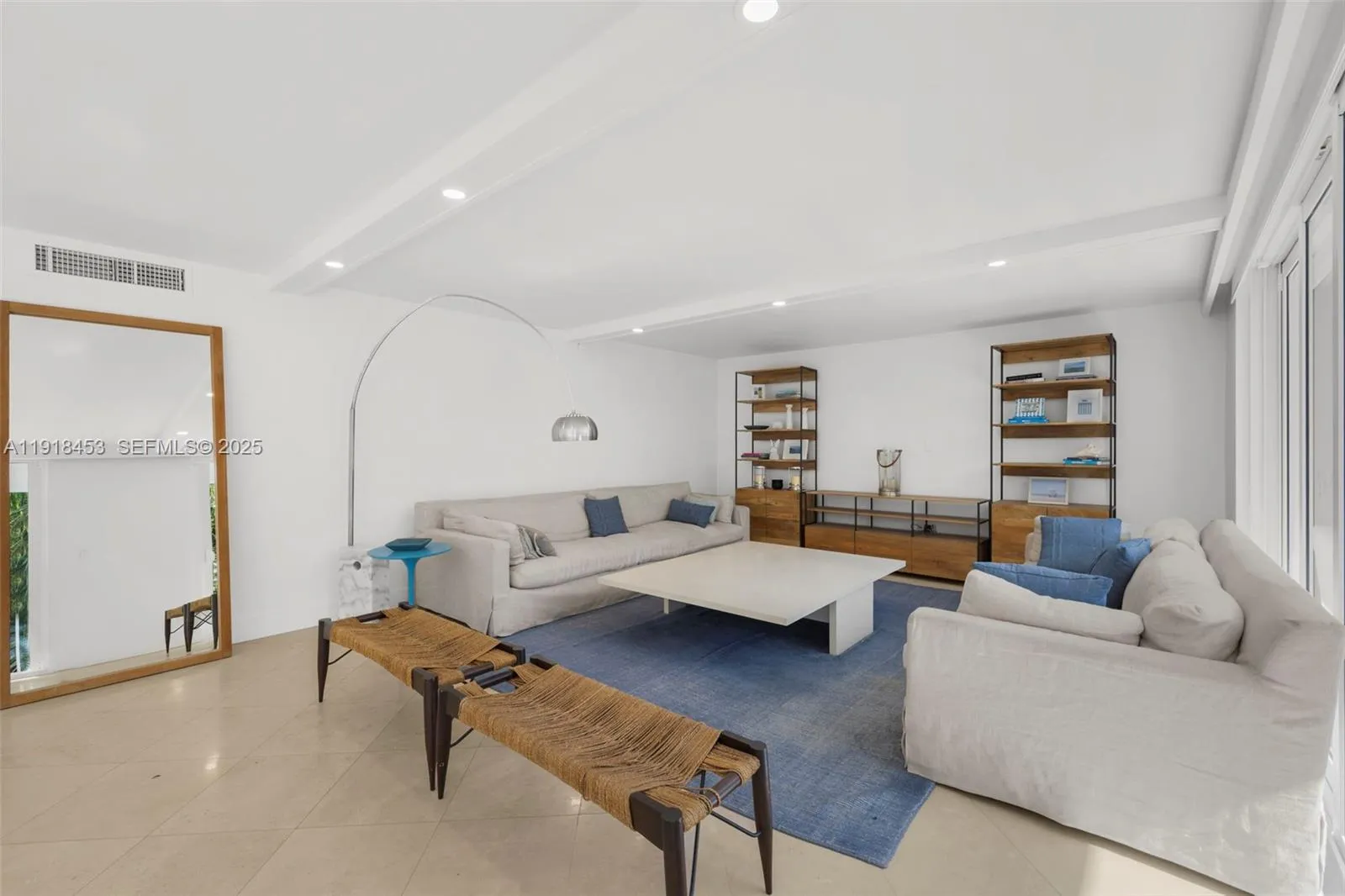 Key Biscayne, Florida 33149, United States, 3 Bedrooms Bedrooms, ,3 BathroomsBathrooms,Residential,Active,247550