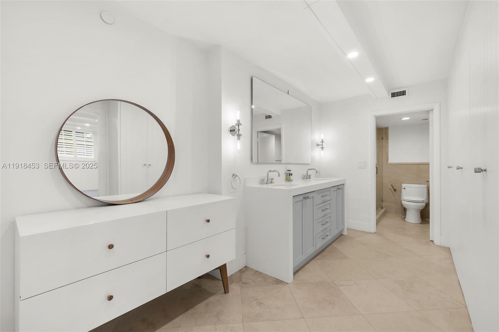 SANDS OF KEY BISCAYNE CON - Residential