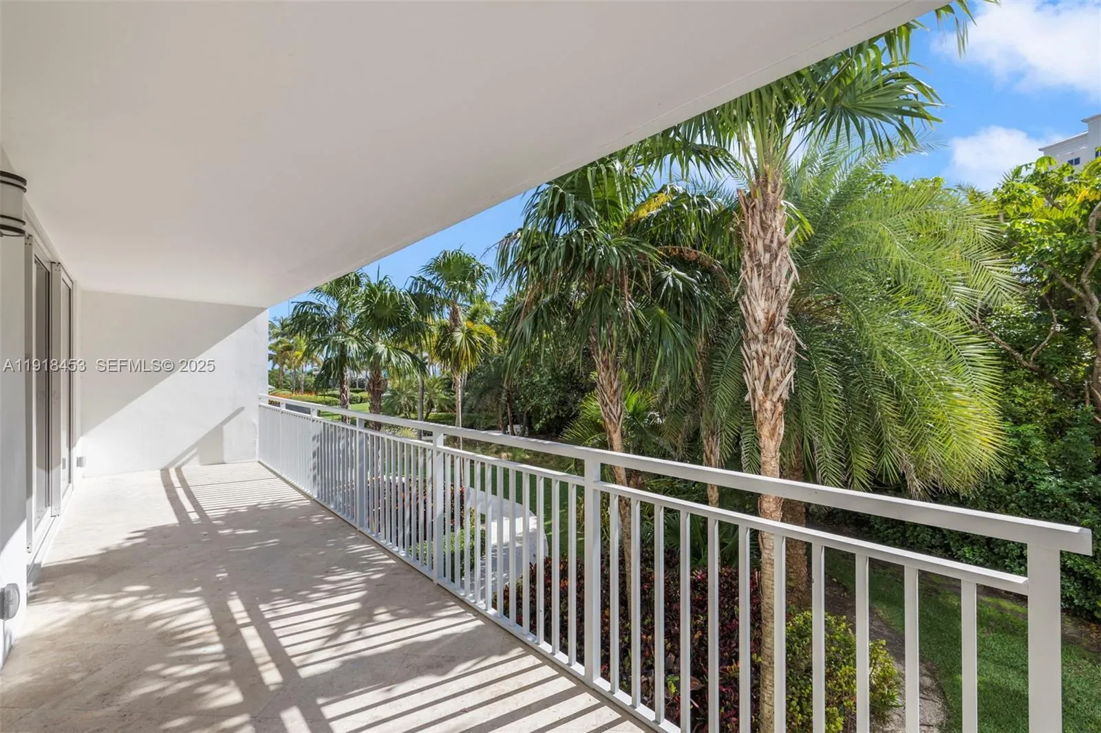Key Biscayne, Florida 33149, United States, 3 Bedrooms Bedrooms, ,3 BathroomsBathrooms,Residential,Active,247550