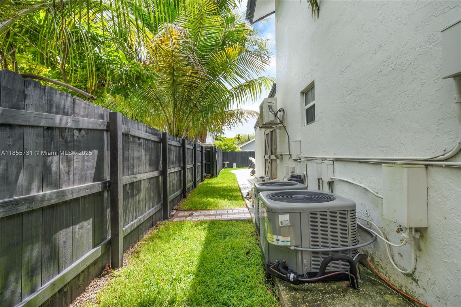 KENDALL TRAILS SUB - Residential