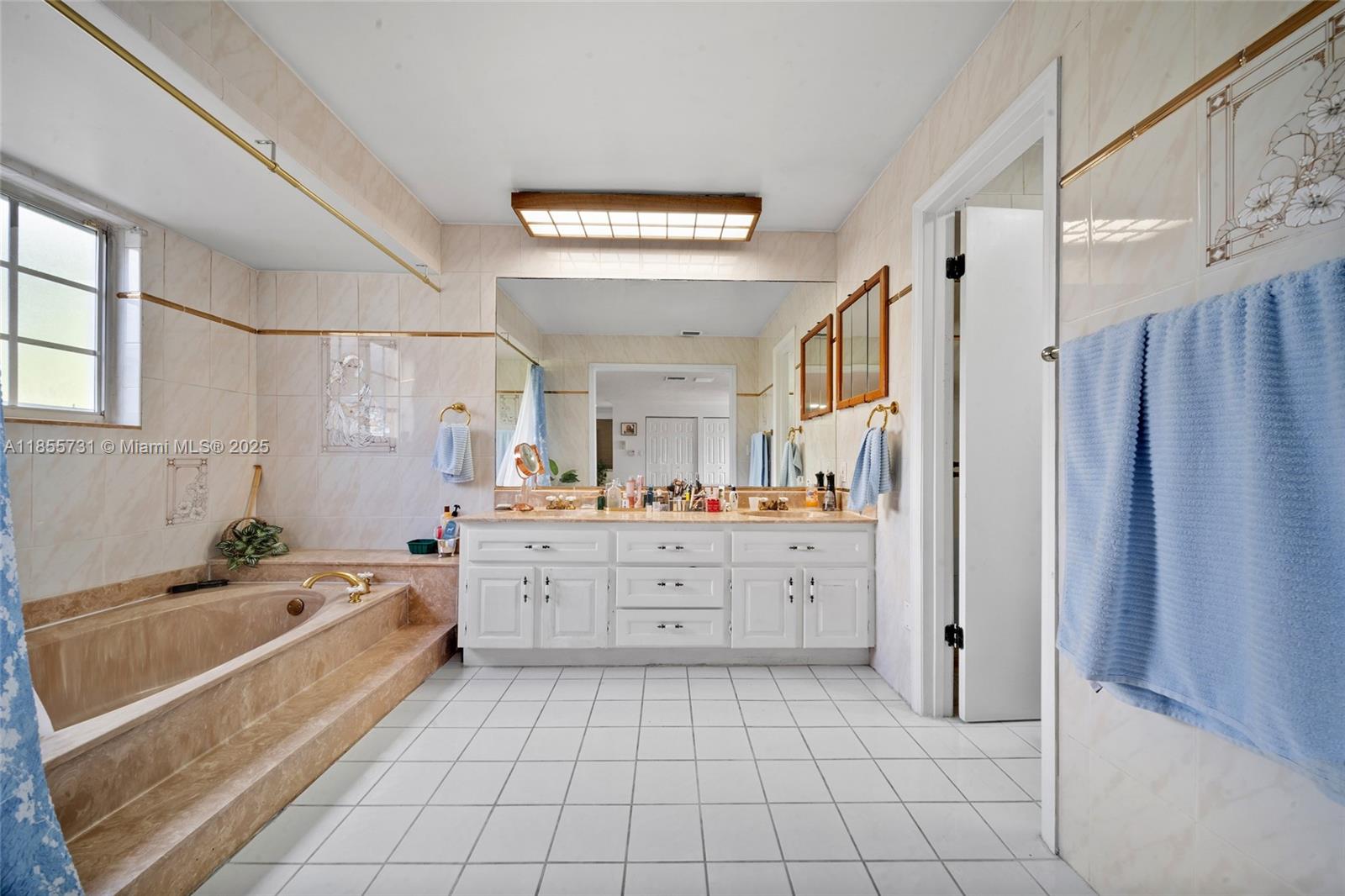 KENDALL TRAILS SUB - Residential