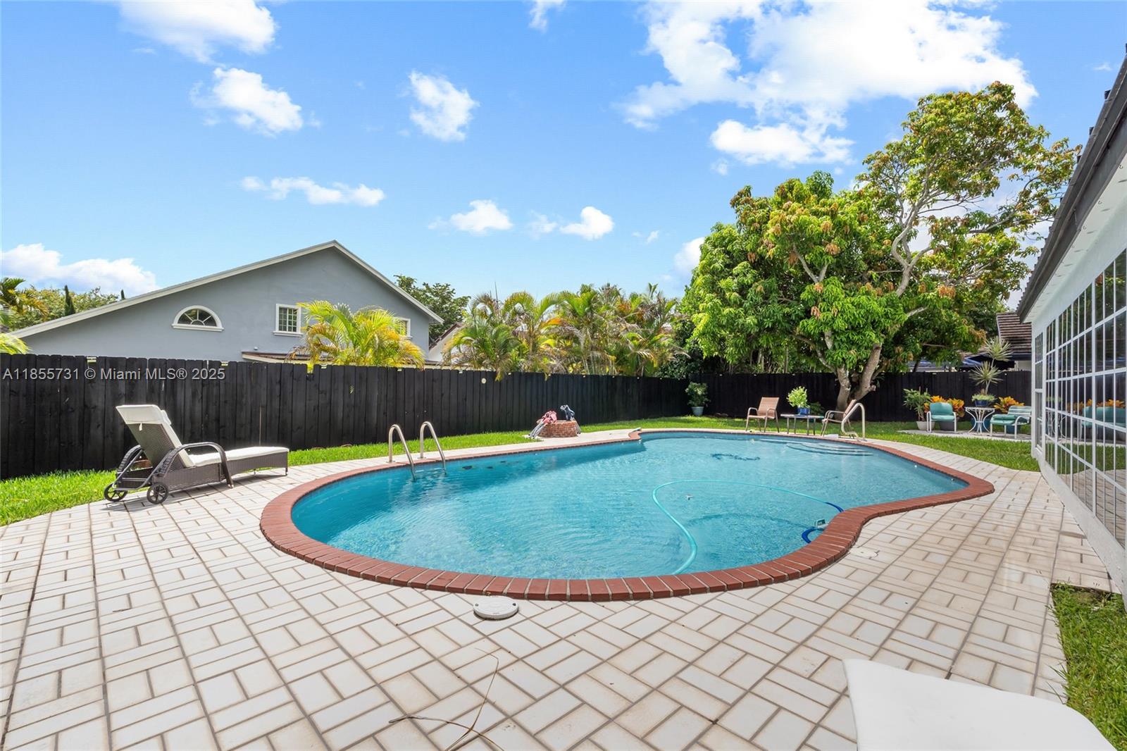 KENDALL TRAILS SUB - Residential