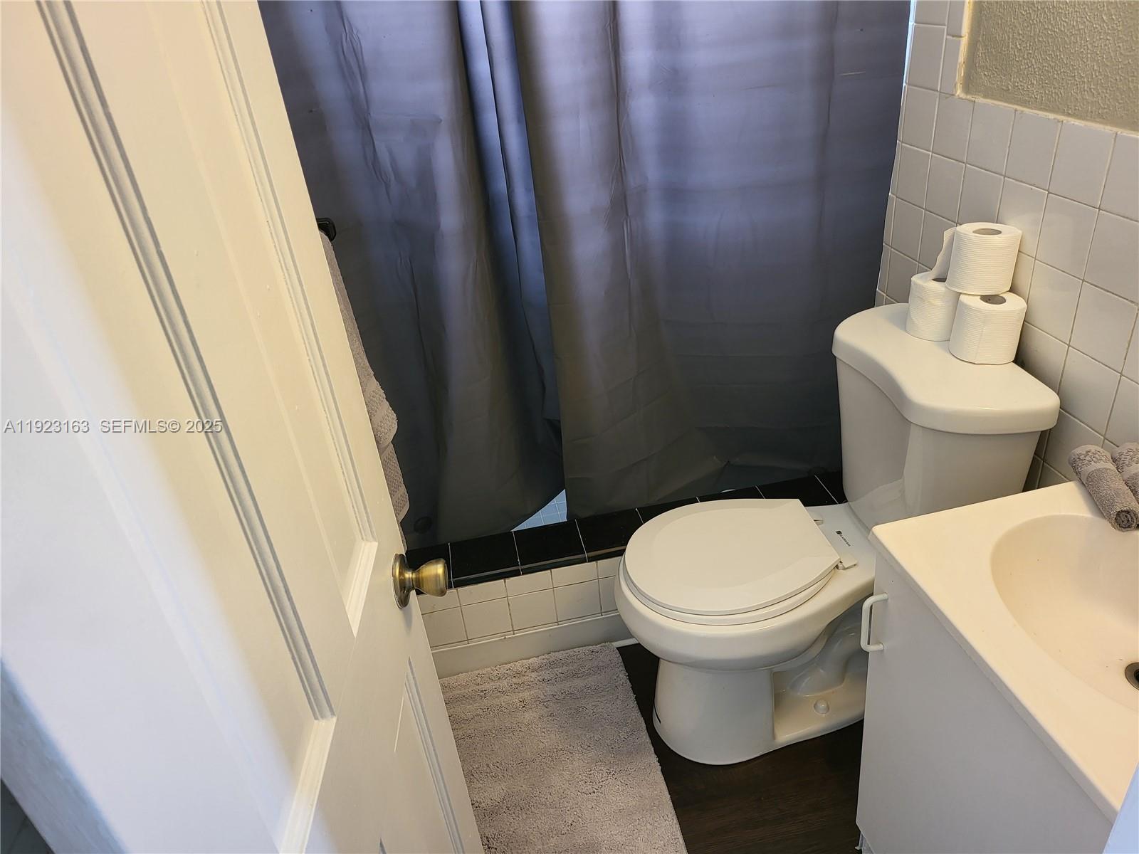 HOLLYWOOD PARK - Residential Income