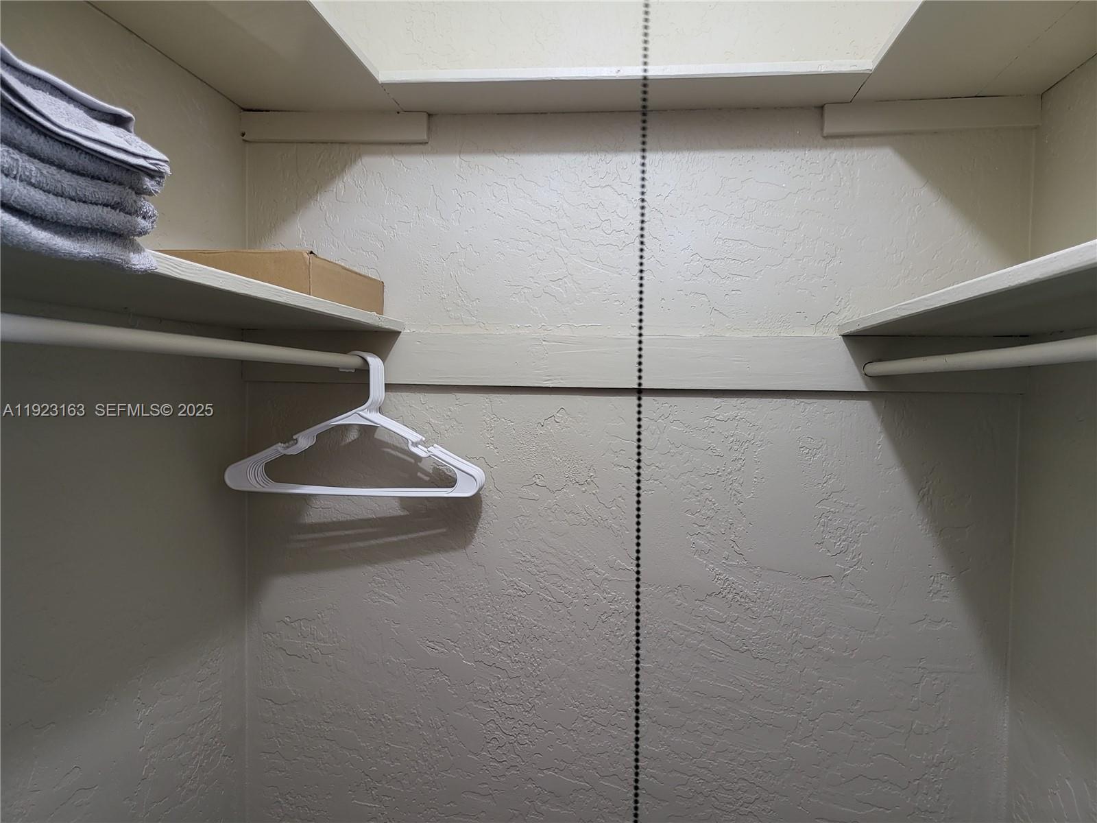 HOLLYWOOD PARK - Residential Income