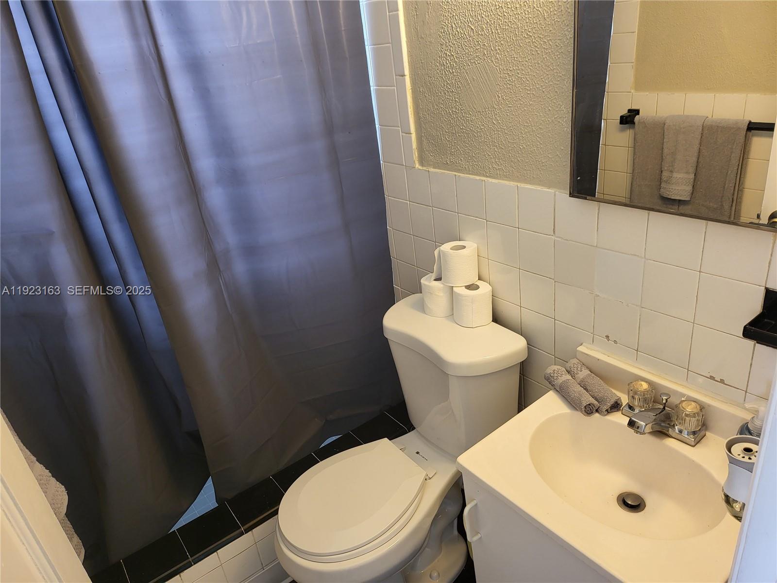 HOLLYWOOD PARK - Residential Income