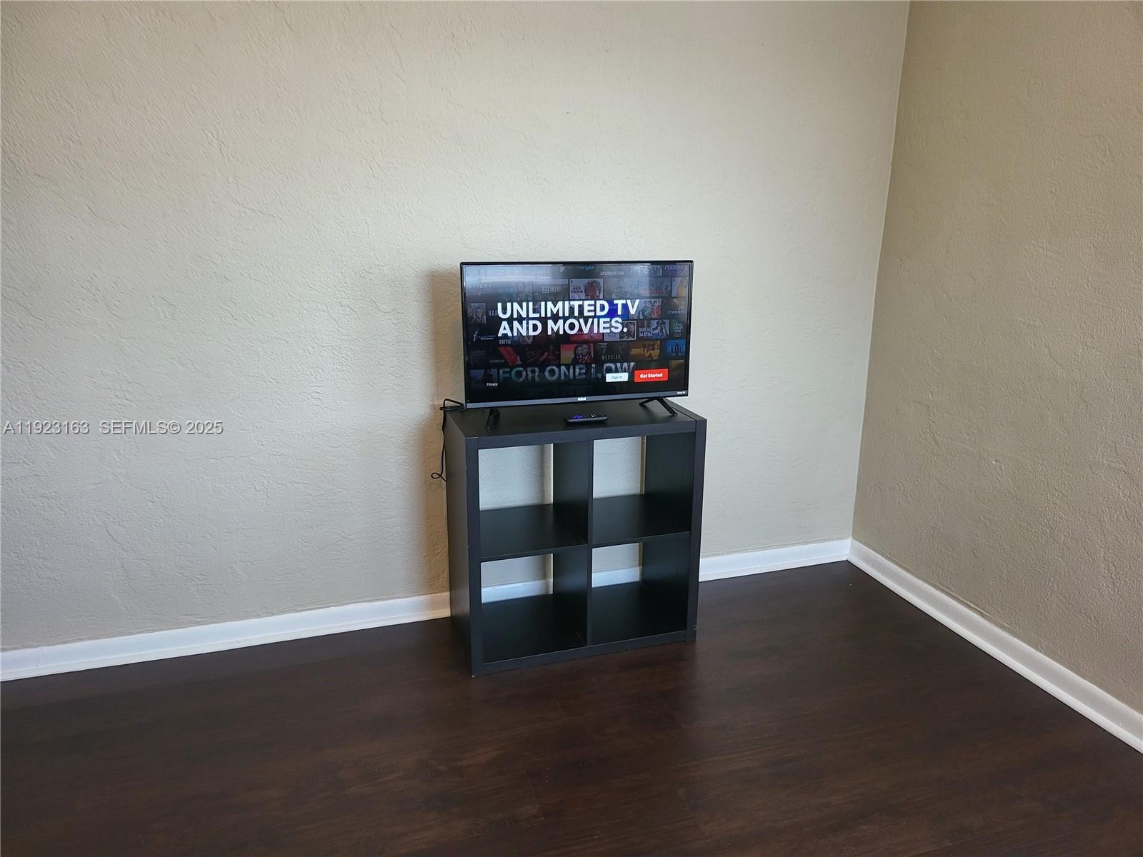 HOLLYWOOD PARK - Residential Income