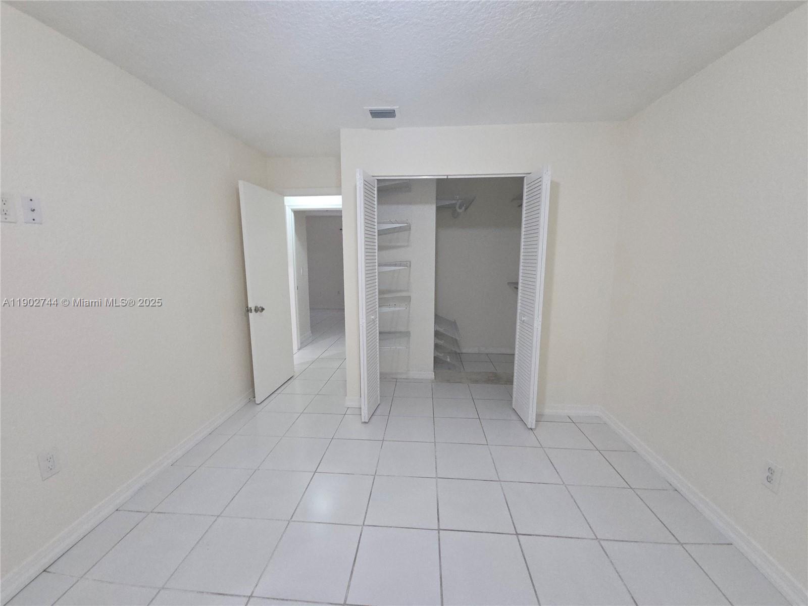 BENT TREE SOUTH - Residential Lease