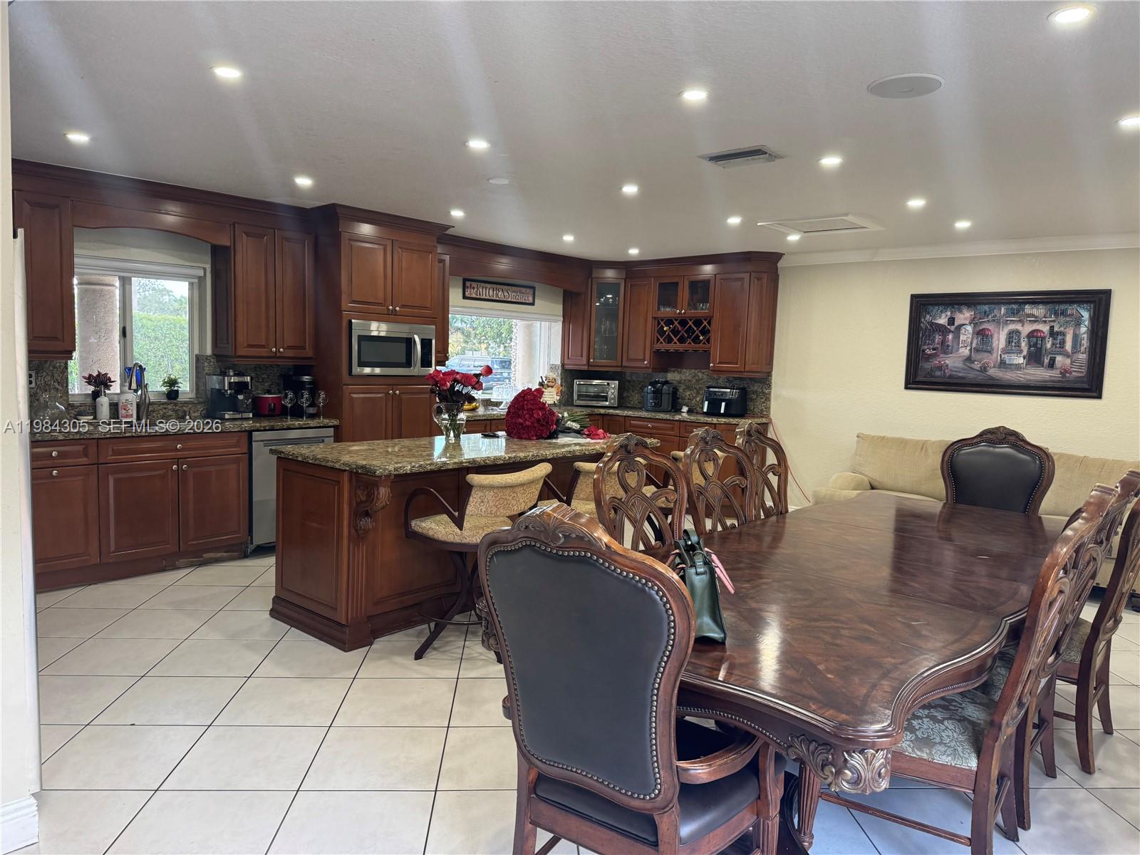 SOUTHERN ESTATES 9TH ADDN - Residential