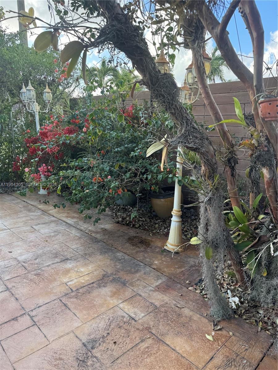 SOUTHERN ESTATES 9TH ADDN - Residential