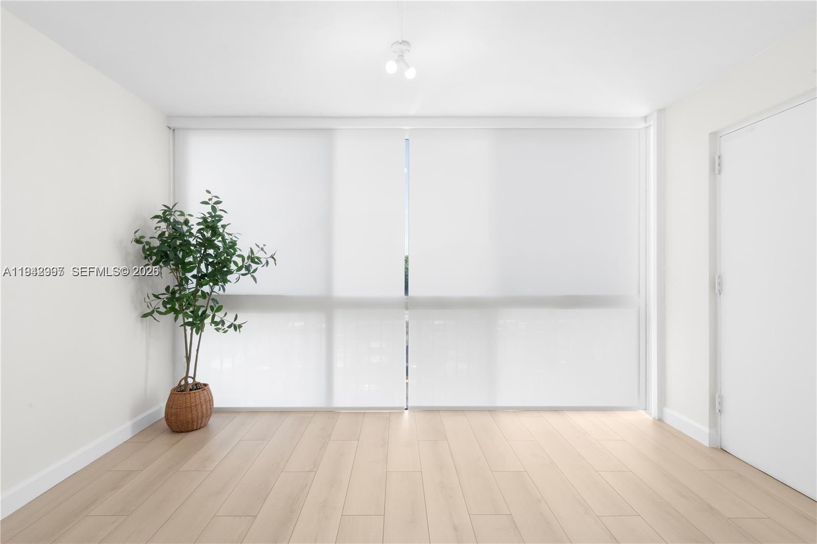 HILLCREST NO 21 CONDO - Residential