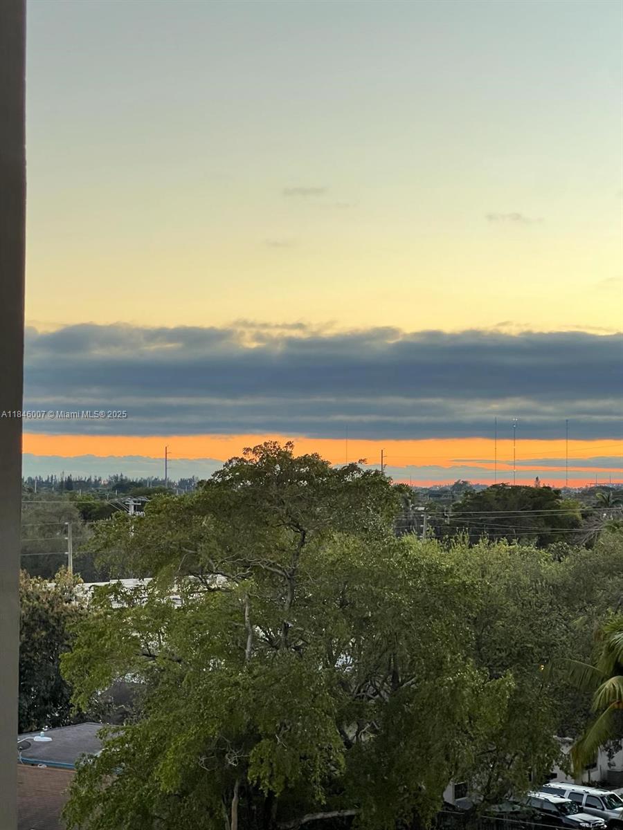 TELSTAR CONDOMINIUM INC - Residential Lease