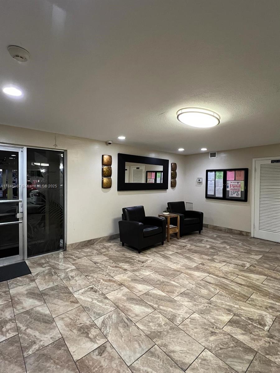 TELSTAR CONDOMINIUM INC - Residential Lease