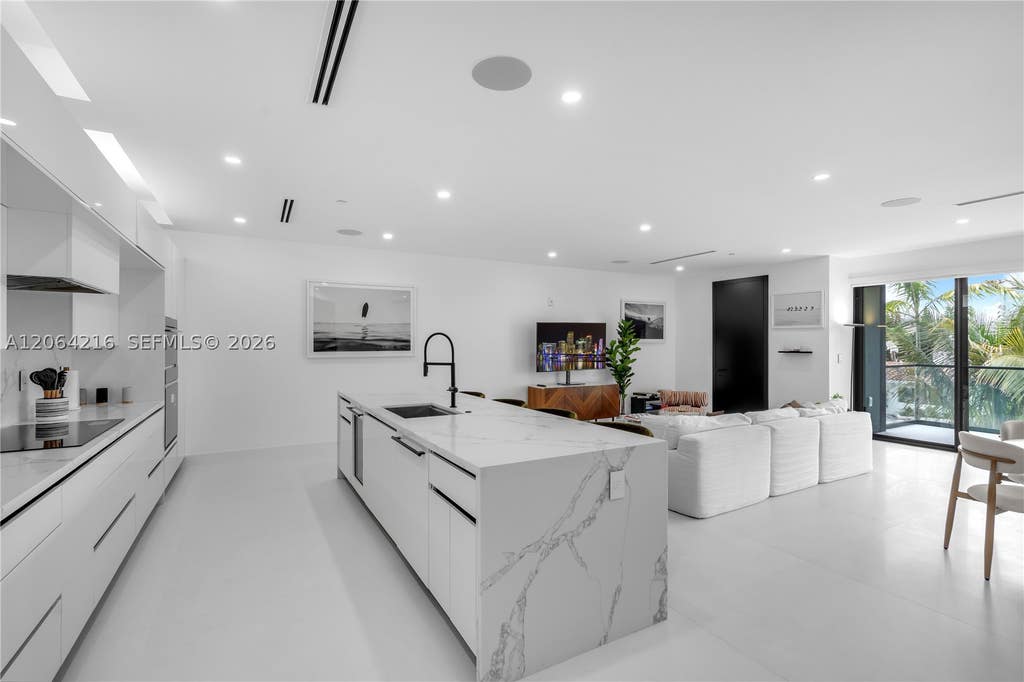 Photo of 3228 NE 7th St, Pompano Beach, FL 33062 (MLS # A12064216)