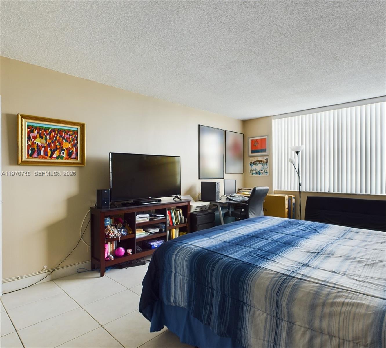 BAYVIEW TOWERS CONDO SOUT - Residential