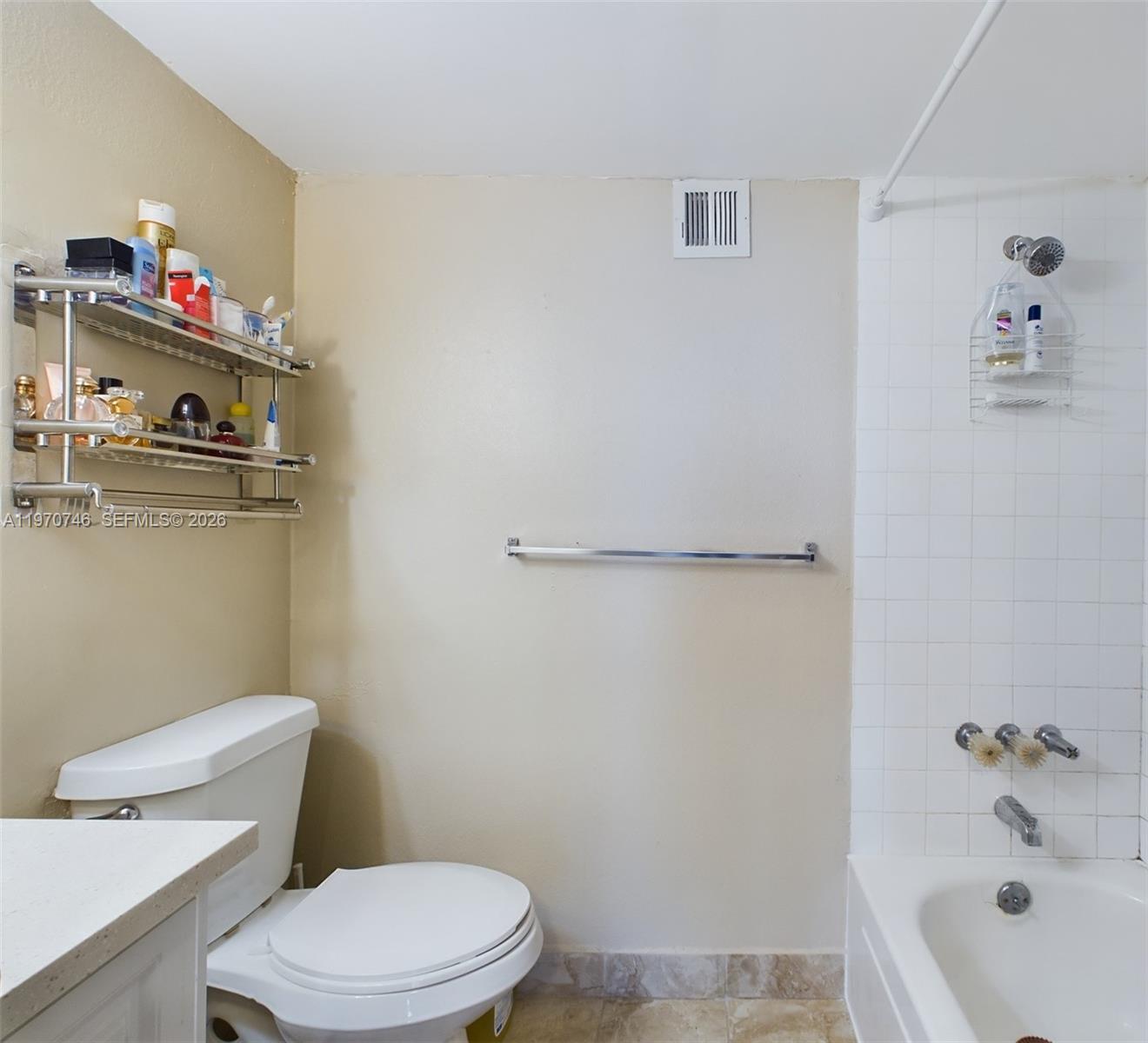 BAYVIEW TOWERS CONDO SOUT - Residential