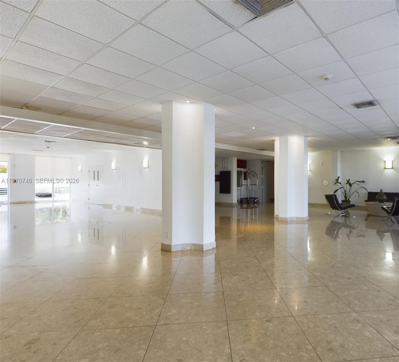 BAYVIEW TOWERS CONDO SOUT - Residential