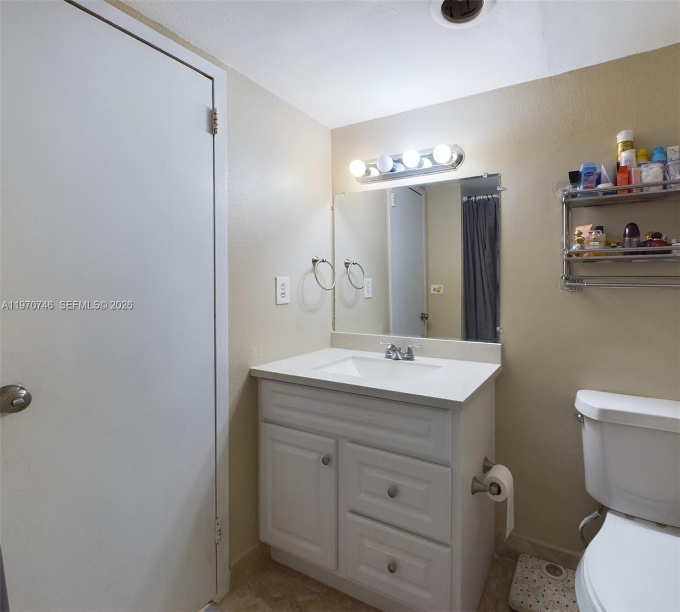 BAYVIEW TOWERS CONDO SOUT - Residential