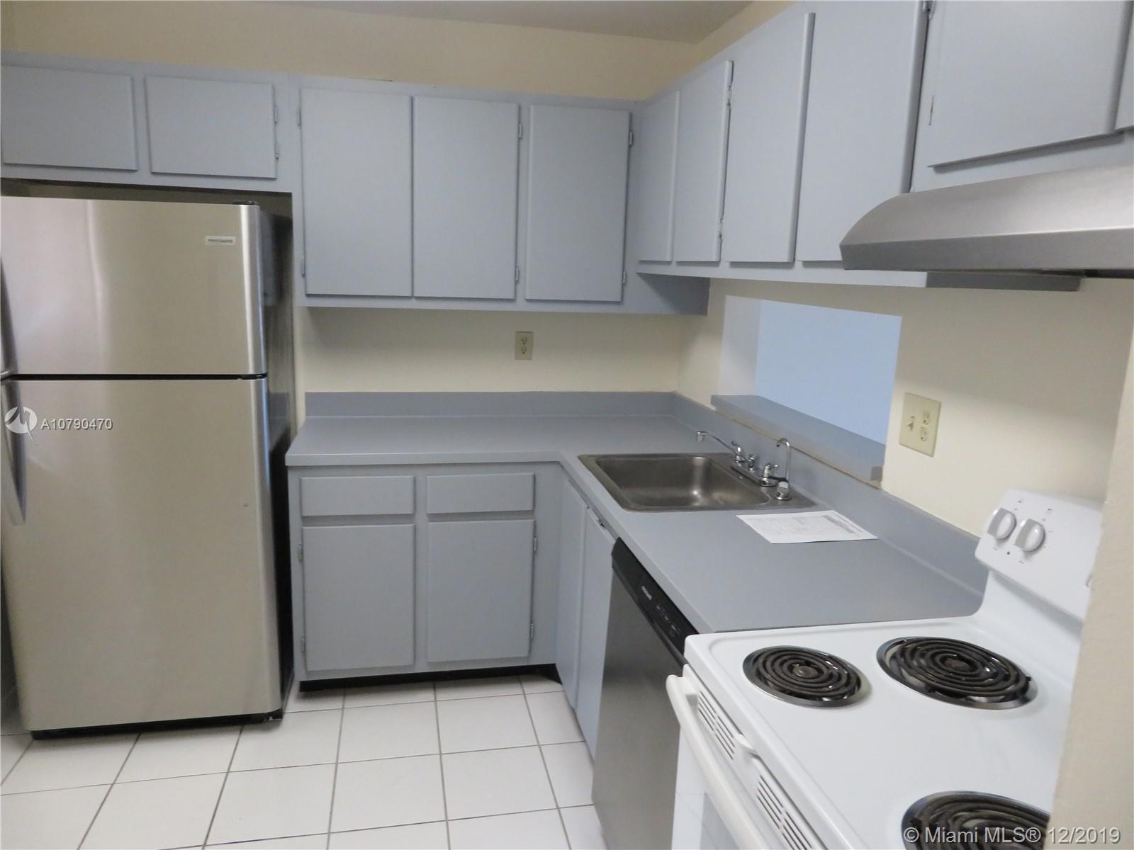 GREAT VIEW OF TENNIS COURTS, TOP FLOOR, COMPLETELY TILED THROUGHOUT, CORNER UNIT IN MOST SOUGHT AFTER COMMUNITY "HORIZONS EAST", 24 HOUR GUARD AT GATE + PRIVATE SECURITY GUARDS IN THE EVENING HOURS, 
EAT-IN KITCHEN WITH NEW STAINLESS STEEL APPLIANCES (EXCEPT FOR RANGE THAT WAS RECENTLY REPLACED, SCREENED BALCONY WITH STORAGE ROOM, LAUNDRY ROOM NEXT TO UNIT FOR GREAT CONVENIENCE 3 WASHERS/3 DRYERS ON EACH FLOOR, NO WAIT TIME., PADDLE FANS (NEW), 1/2 BATHROOM FOR GUESTS, FRESHLY PAINTED AND READY TO RENT, COMMUNITY OFFERS: 3 POOLS, 4 TENNIS COURTS, BRAND NEW GYM, CLUBHOUSE COMPLETELY REMODELED (GREAT TO HAVE PARTIES THERE - RULES APPLY), SMALL PET NO MORE THAN 20 LBS CONSIDERED WITH PET DEPOSIT) , 1ST BLDG WHEN YOU ENTER COMPLEX - LESS SPEED BUMPS) GUEST PARKING. VACANT EASY TO SHOW.