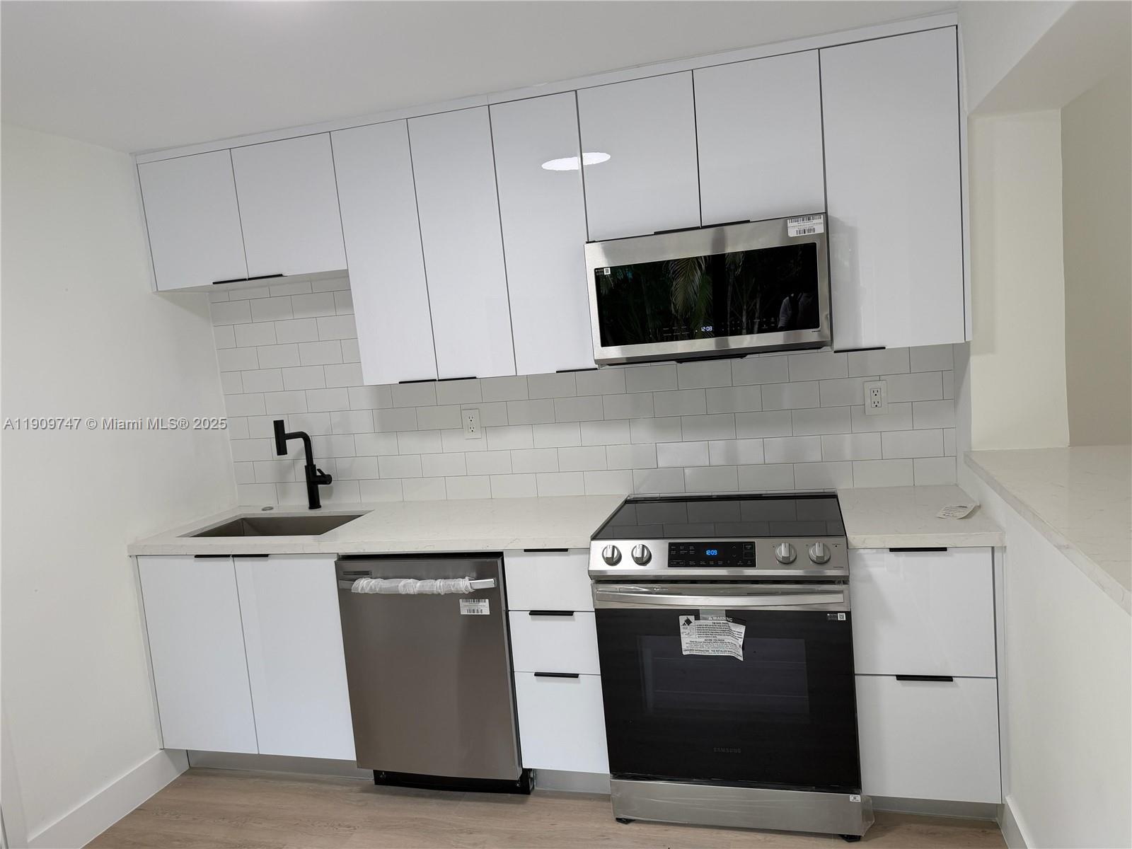 RIVERSIDE PARK ADD AMEN P - Residential