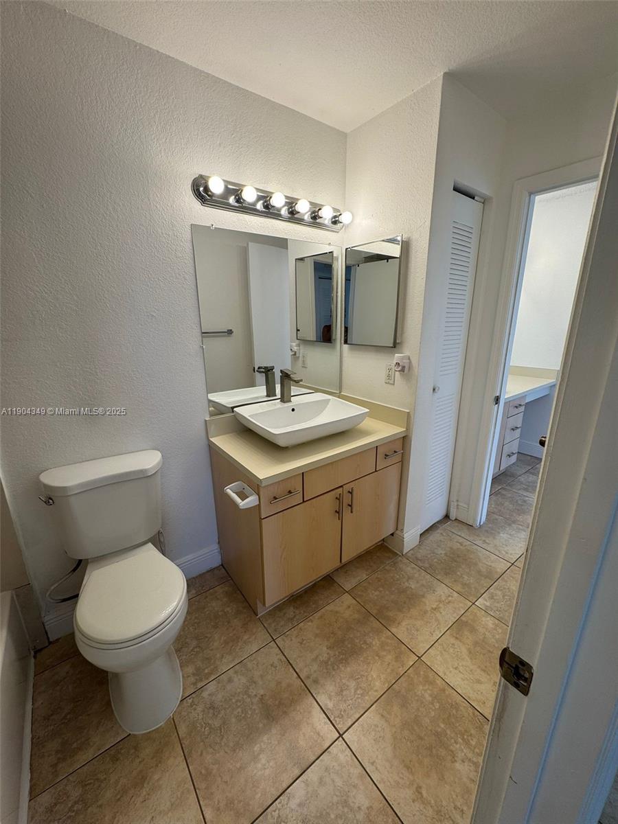 CORAL KEY CONDO - Residential